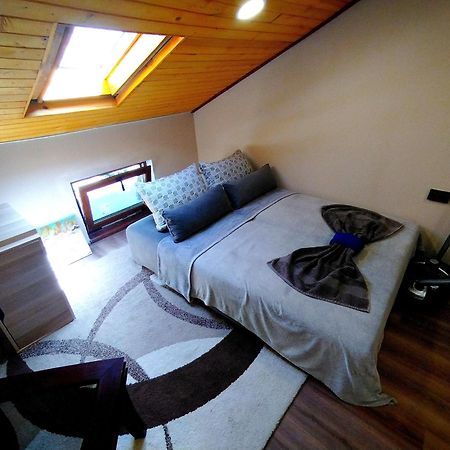 Low Budget Apartment With Breakfast #3 Varna Exteriör bild